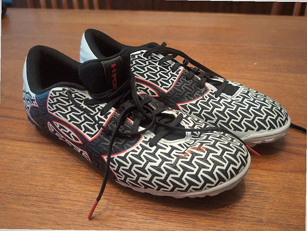Under Armour CLUTCHFIT FORCE 2.0 TR Mens 8 INDOOR Soccer Shoes