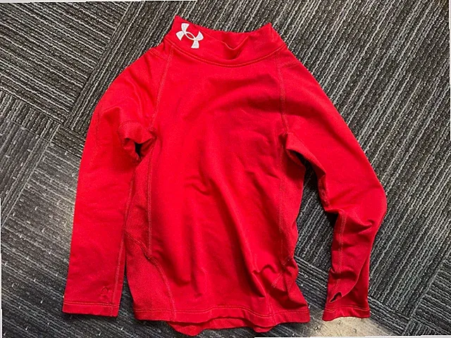 Under Armour Cold Gear Top Youth Size XS Red Fitted Girls