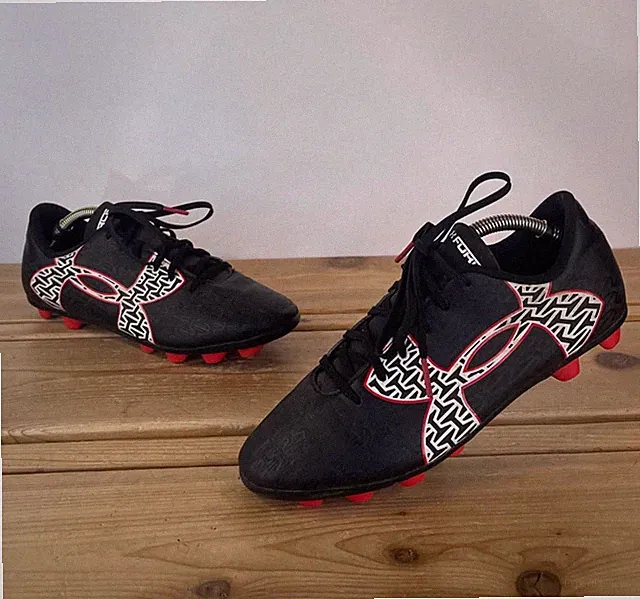 Under Armour Force 3.0 FG Soccer Cleats – Black/Red – Youth Size 6Y