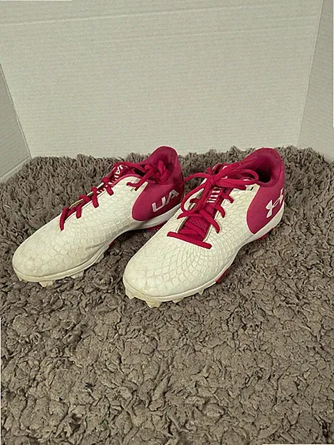 UNDER ARMOUR Glyde 2 RM JR. Girls UA size 6Y Soccer Softball Cleats 3026607