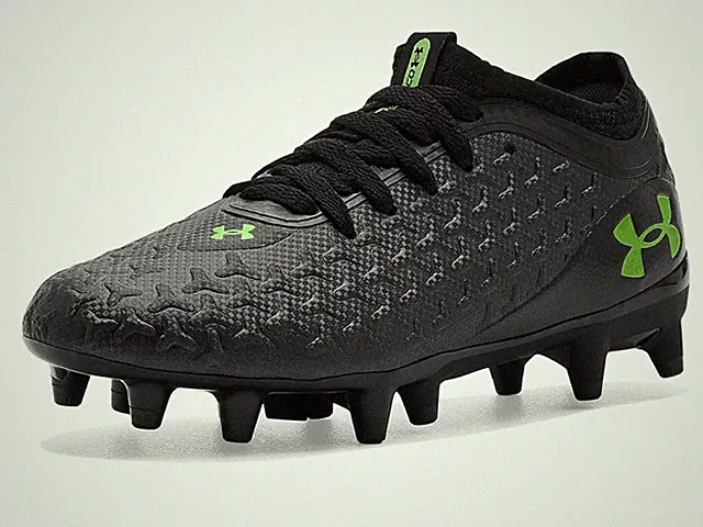 Under Armour Kids Magnetico Select 6 Jr. Soccer Cleats (Little Kid/Big Kid)