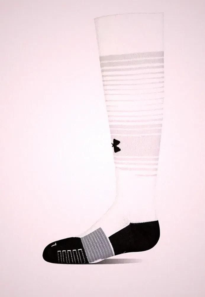 Under Armour Kids White Black OTC Nylon Global Football Soccer Socks Size L(1-4)