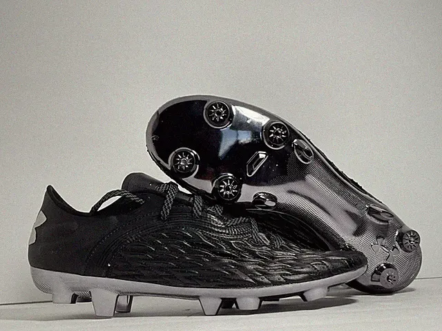 Under Armour Magnetico Clone Pro 2.0 Leather Black Mens Soccer Cleats Size 9 US