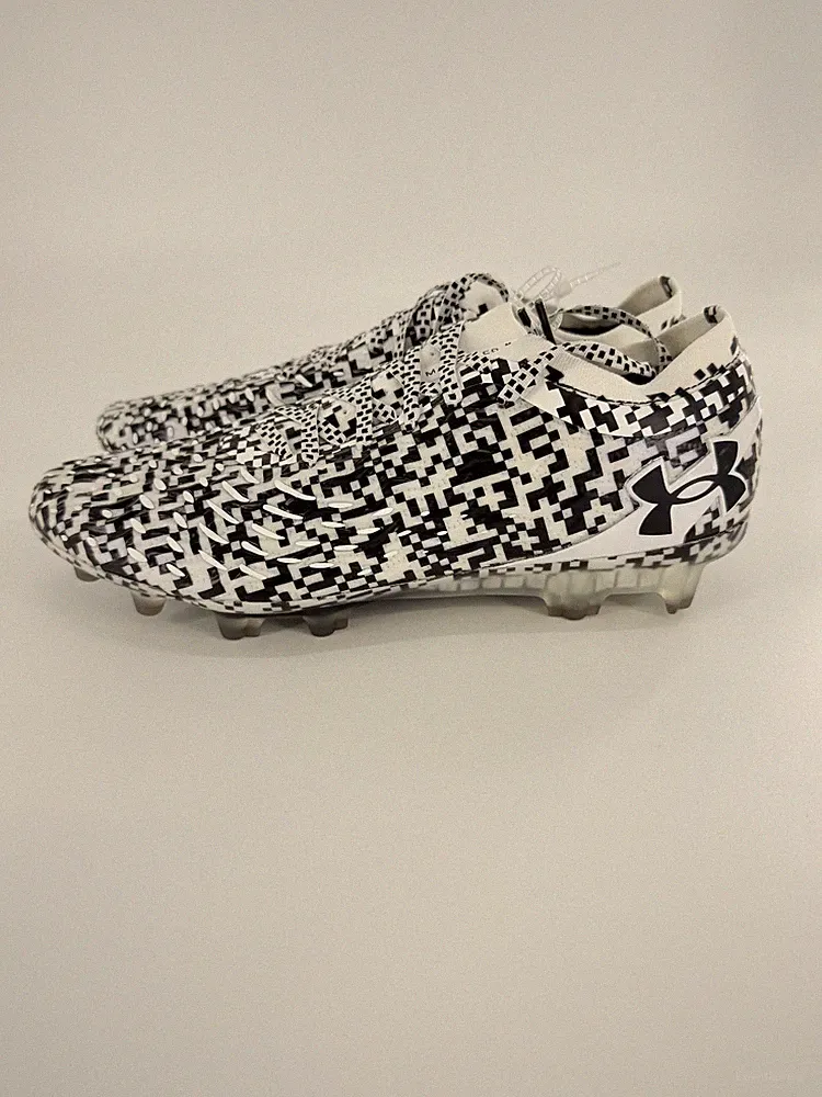 Under Armour Magnetico Elite 5 Black White FG Soccer Cleats 6000544-002 Many Sz