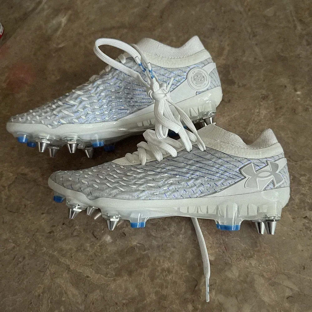 Under Armour Magnetico Elite 5 FG Soccer Cleats Women’s size 5 Men’s size 3.5