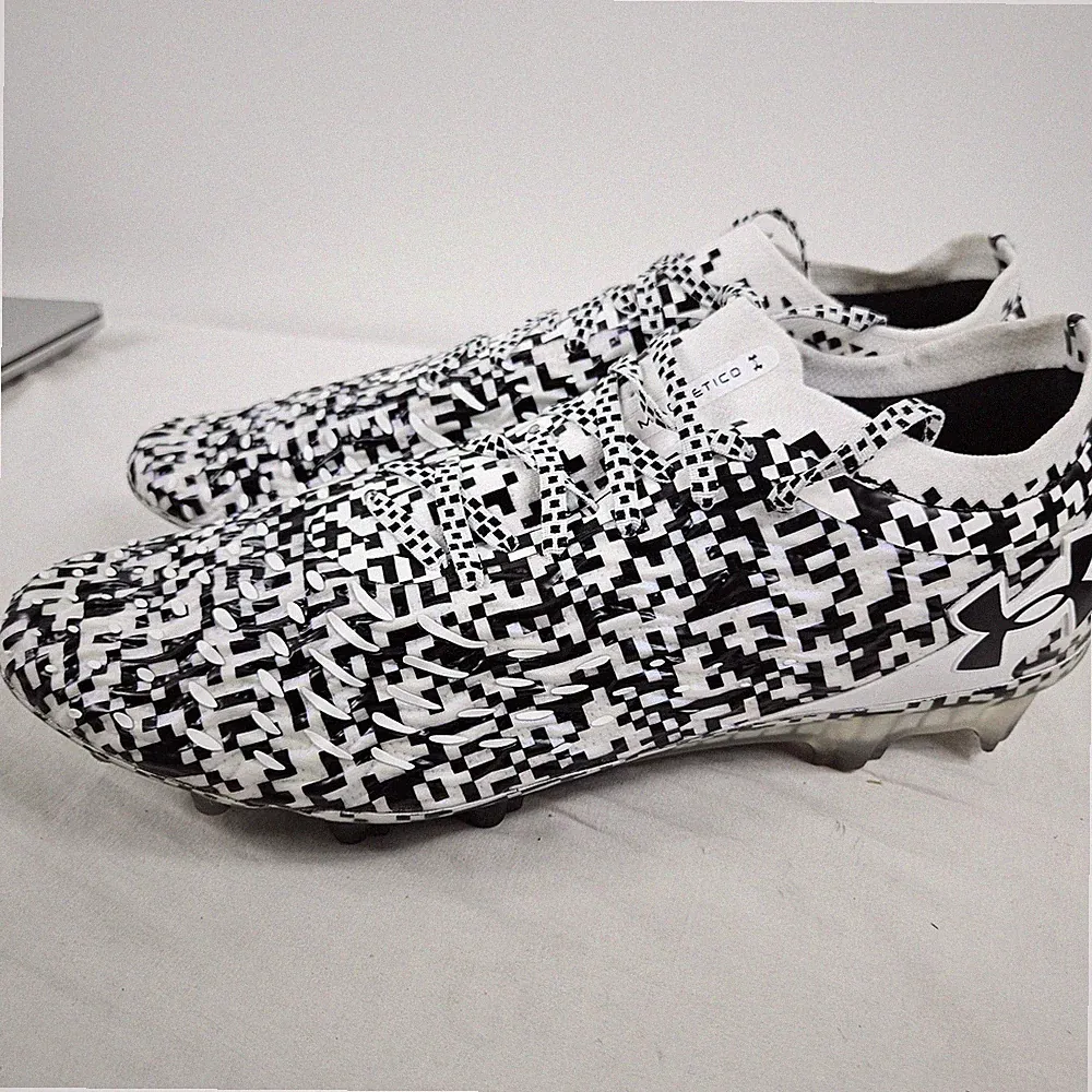Under Armour Magnetico Elite 5 Mens 9.5 Black White FG Soccer Cleats 6000544-002