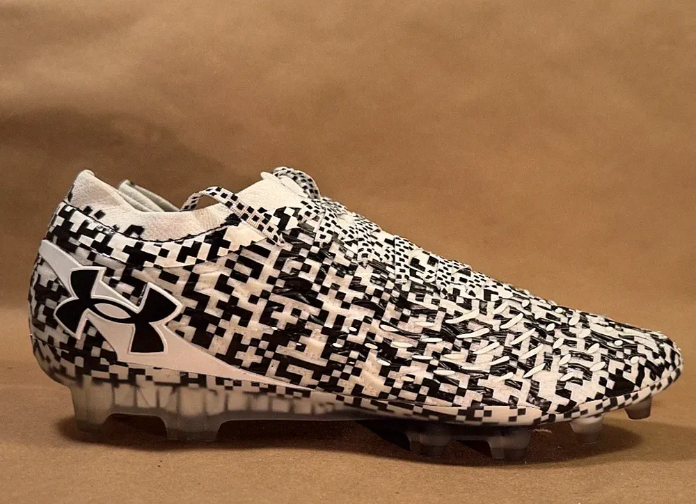 Under Armour Magnetico Elite 5 "QR Code" Soccer Cleats, New! Men's 9.5