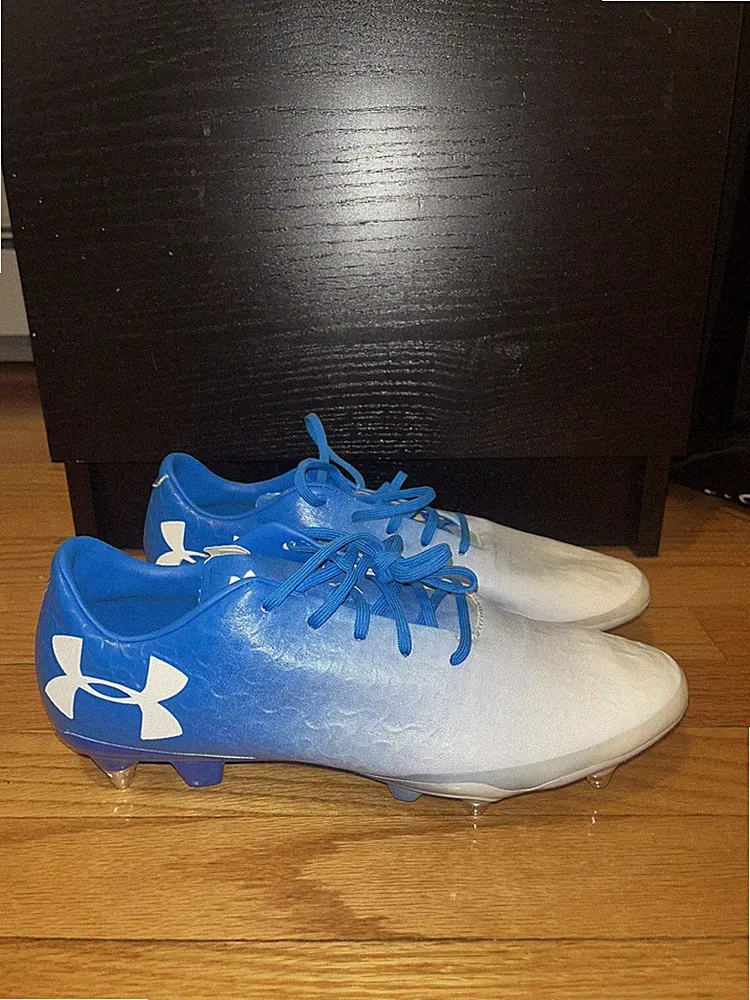 Under Armour Magnetico Pro Soccer Cleats SG (Soft Ground) Size 9.5 USA