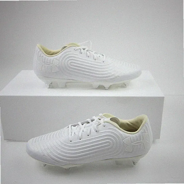 Under Armour Magnetico Soccer Cleat Men's White New without Box 9