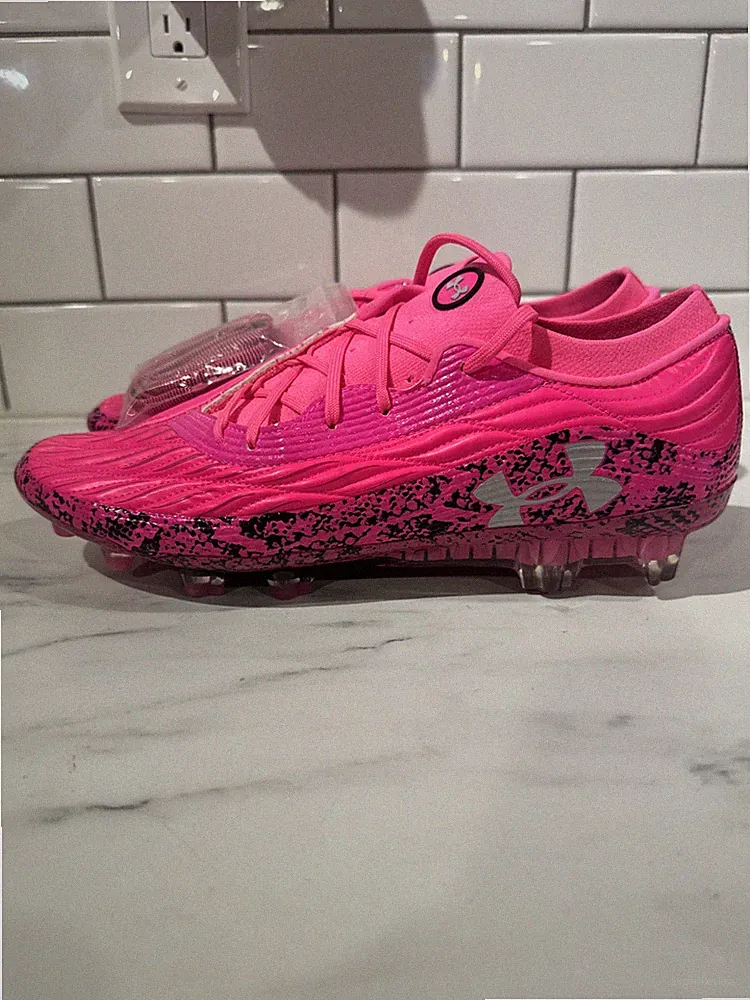 Under Armour Men’s Magnetico Elite 4 FG PV Soccer Cleats Pink Men’s Size 9.5