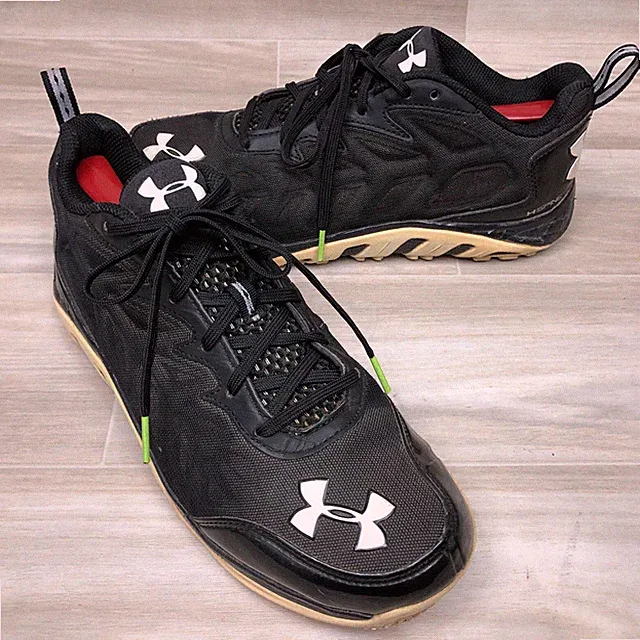 Under Armour Mens Spine Turf 1245051-001 Black Soccer Shoes Sneakers Size 8.5