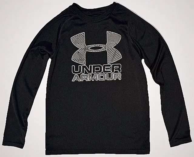 UNDER ARMOUR SHIRT BOYS M LOOSE FIT HEAT GEAR BIG LOGO BASE LAYER