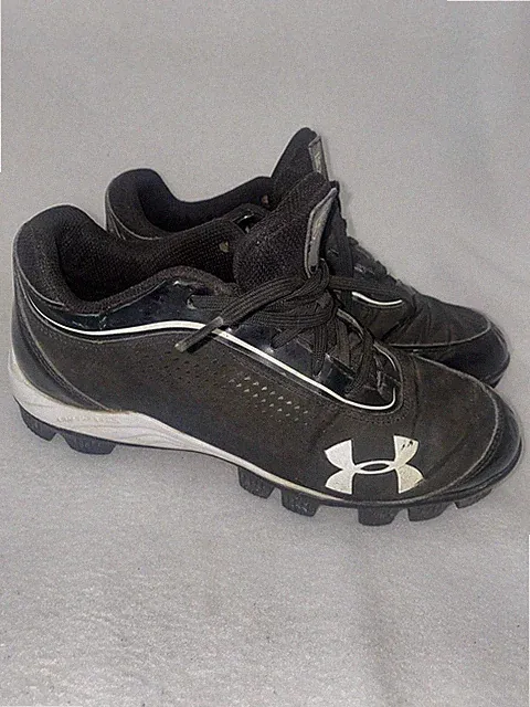 Under Armour Shoes Baseball Youth Cleats Lace Up Sneakers 1229848-011 Black 4.5
