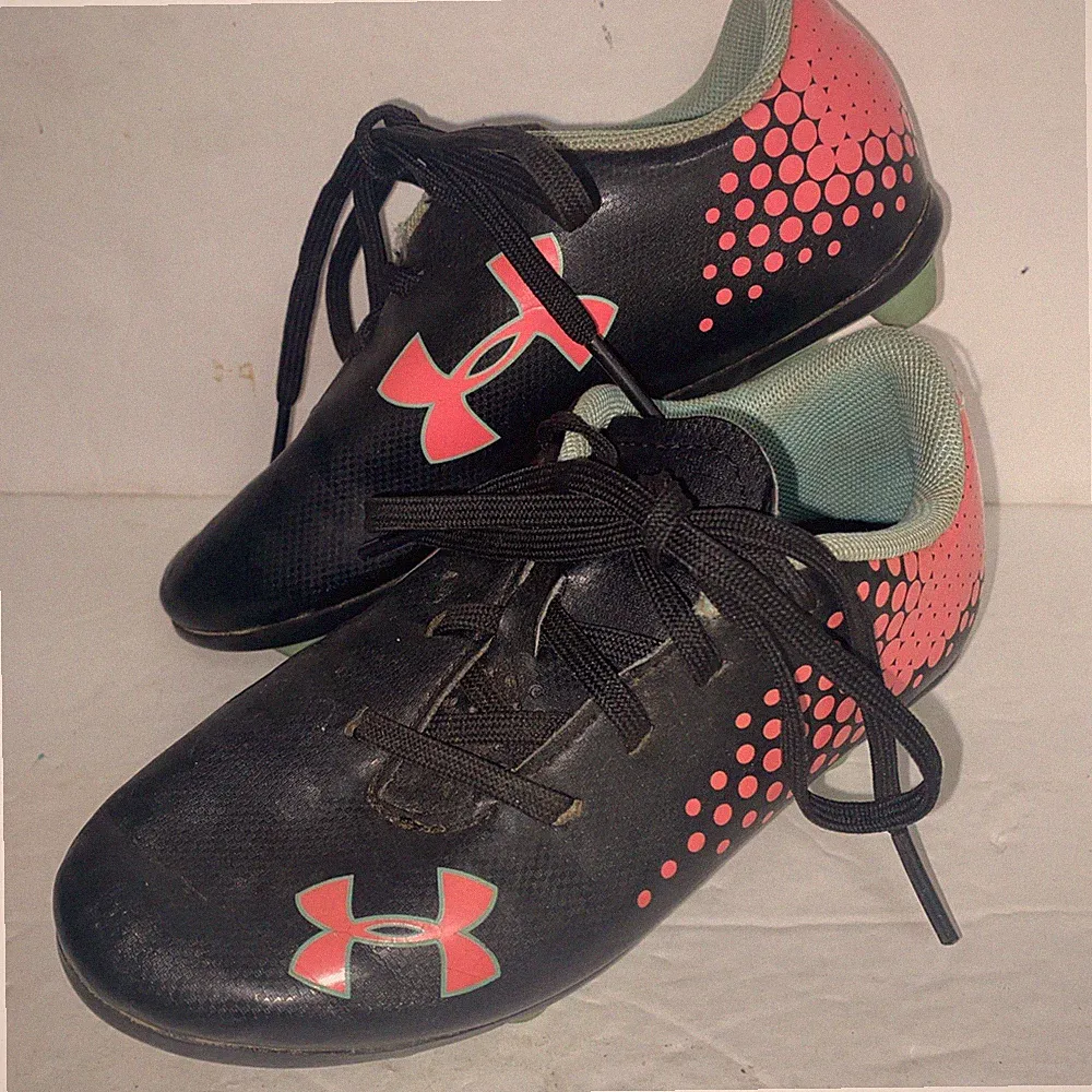 Under Armour Soccer Cleats 11k Girls Pink & Black