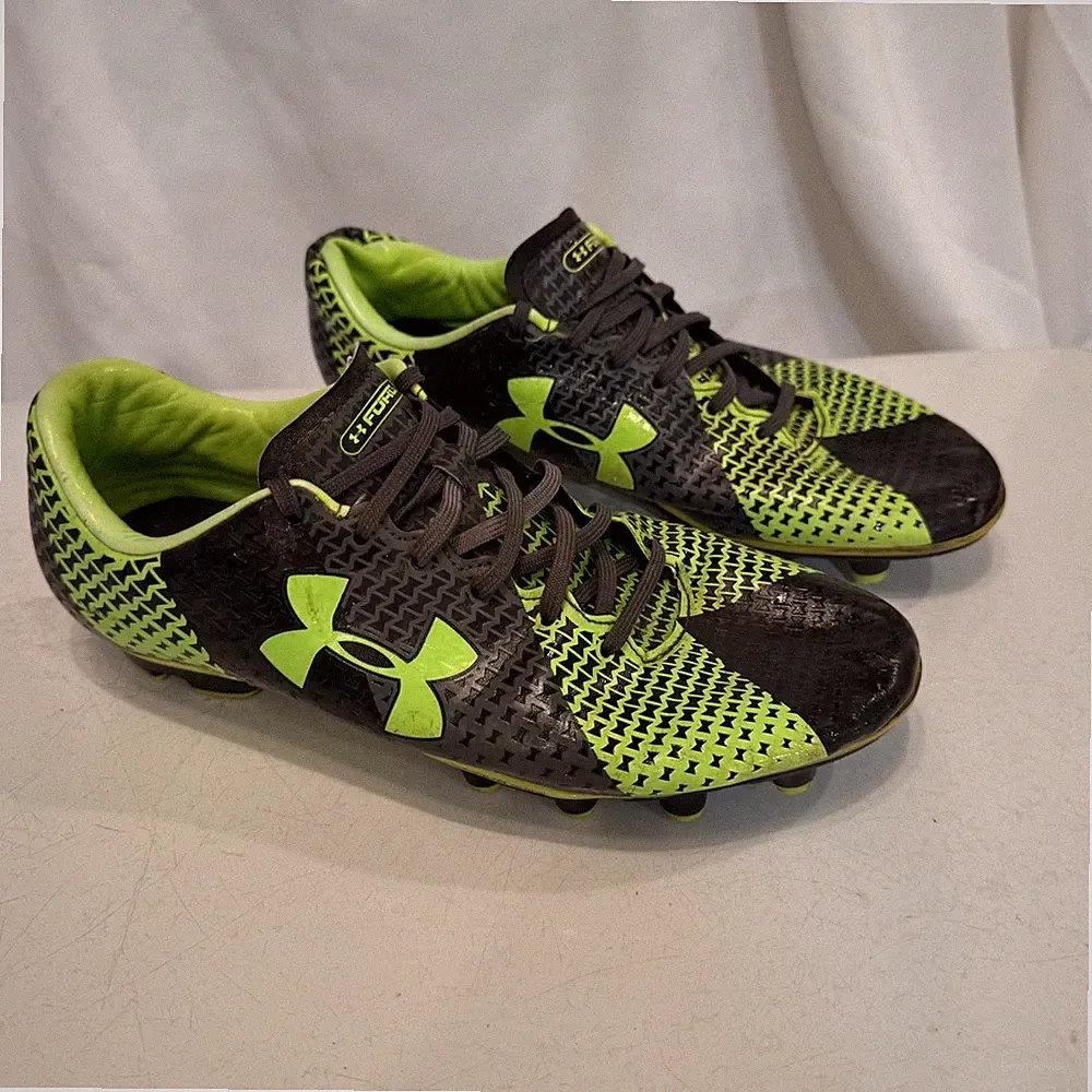 Under Armour Soccer Cleats Athletic Shoes Black & Green Logo Mens 10