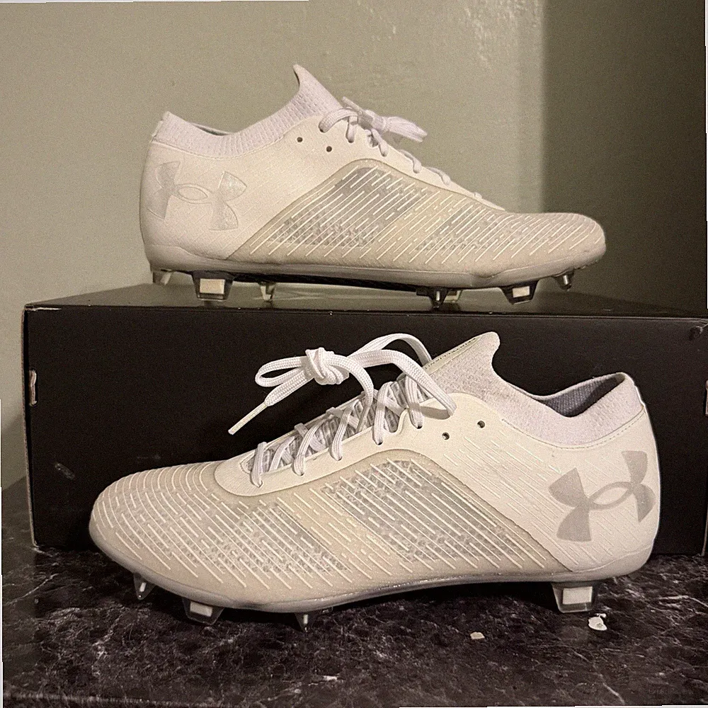 Under Armour Soccer Cleats Shadow Intellknit FG Pro White 3025643-101 Size 9