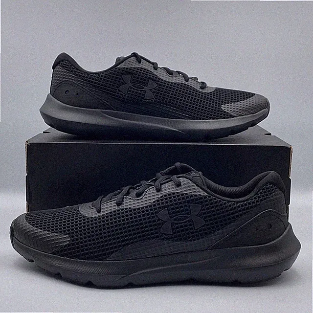 Under Armour Surge 3 Men's 10 Running Shoes Black Training Sneaker 3024883-002