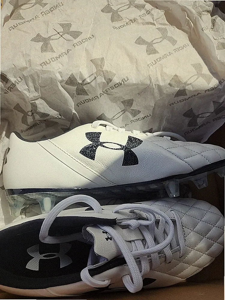 Under Armour Team W 10 FG Soccer Cleats Women Size 6.5 White