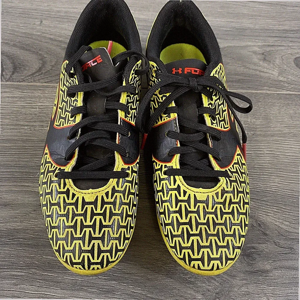 Under Armour UA Force Kids Size 3.5Y Soccer Cleats 1264206-734 Sports