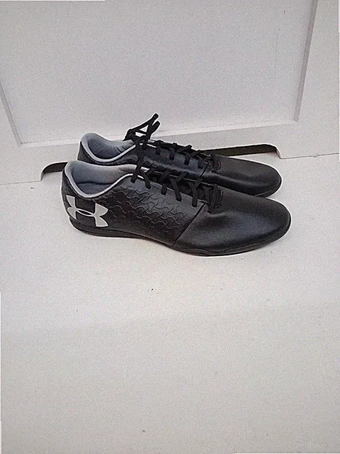 Under Armour UA Magnetico Select Indoor Soccer Cleat Shoe 3000117-001 Size 11.5