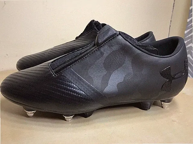Under Armour UA SG Spotlight Hybrid Soccer Cleats Mens 1289530-001 Size 6