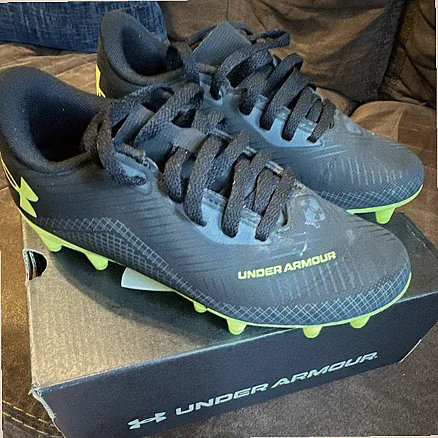 Under Armour UA Shadow Select 2 JR FG Youth Soccer Cleats Black Boys 1Y