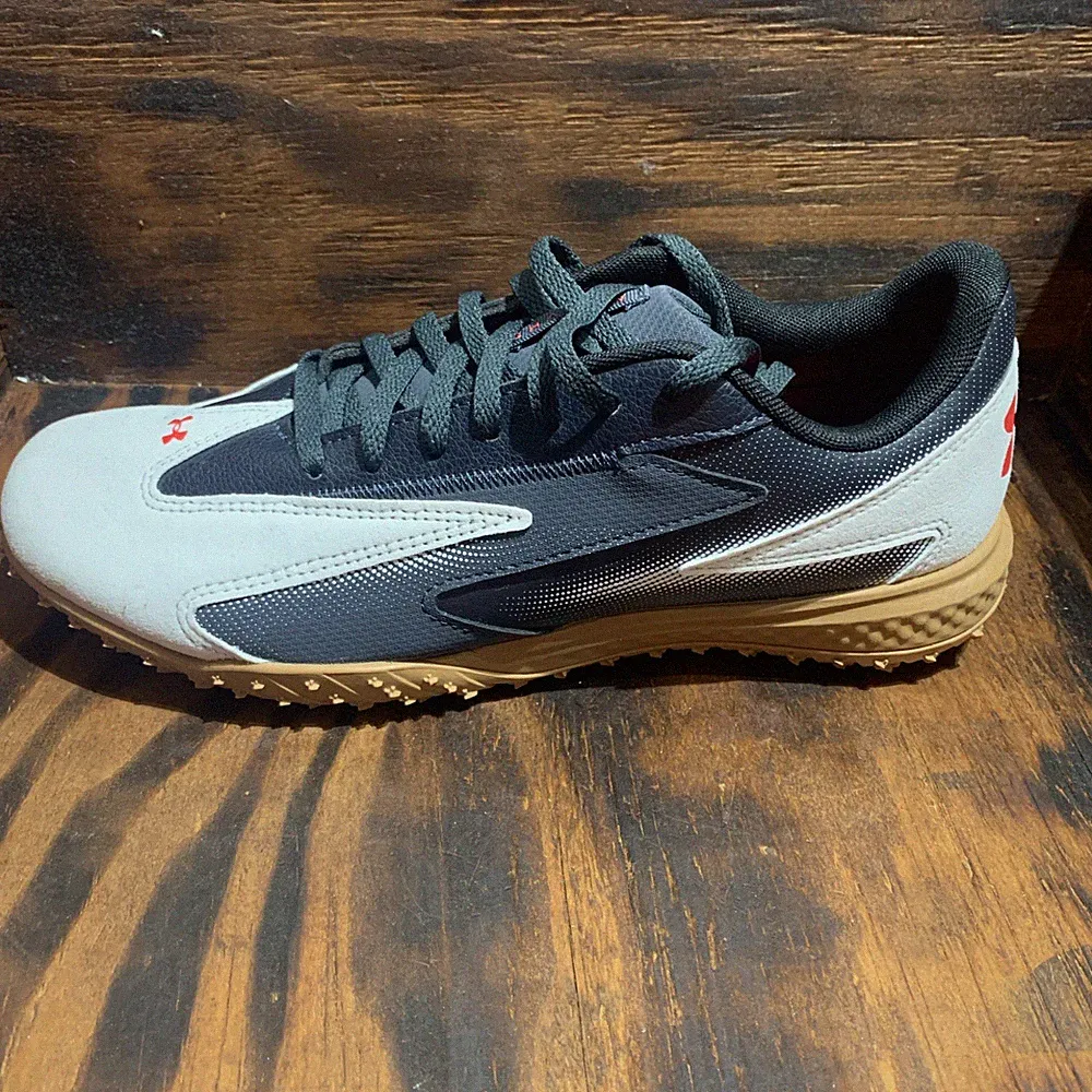 Under Armour Unisex Shadow Turf 3 Soccer Turf Shoe Anthracite/White/Racer Red