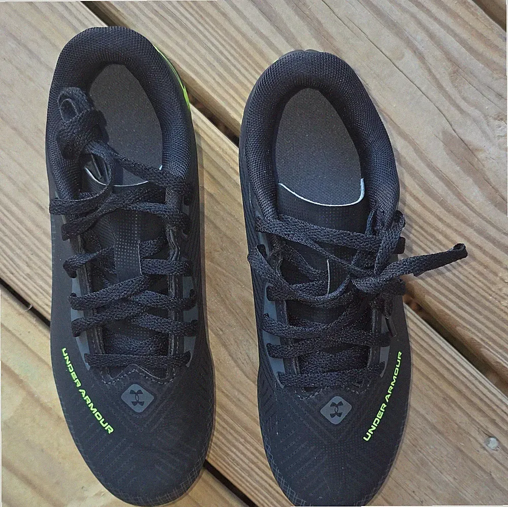Under Armour Youth Black Soccer Cleats Shoes with Yellow Studded Sole