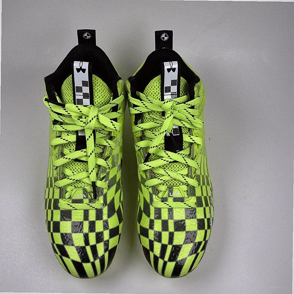 Under Armour Youth Soccer Cleats Sz 6Y Neon Green Checkerboard molded stud