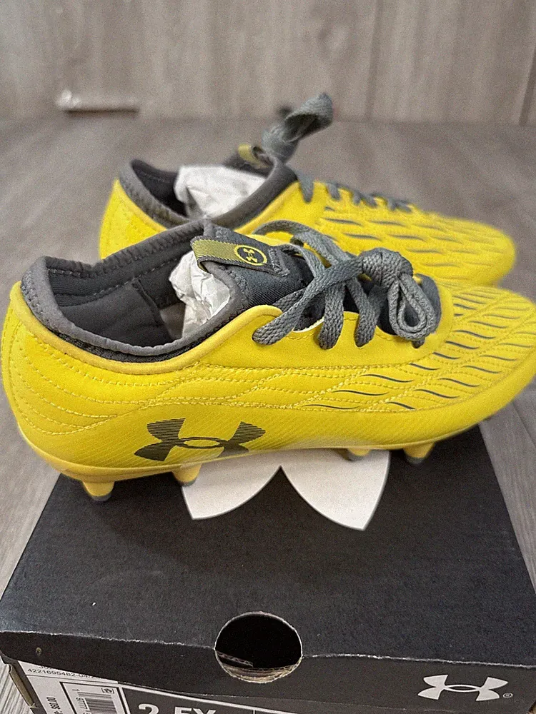 youth soccer cleats under armour