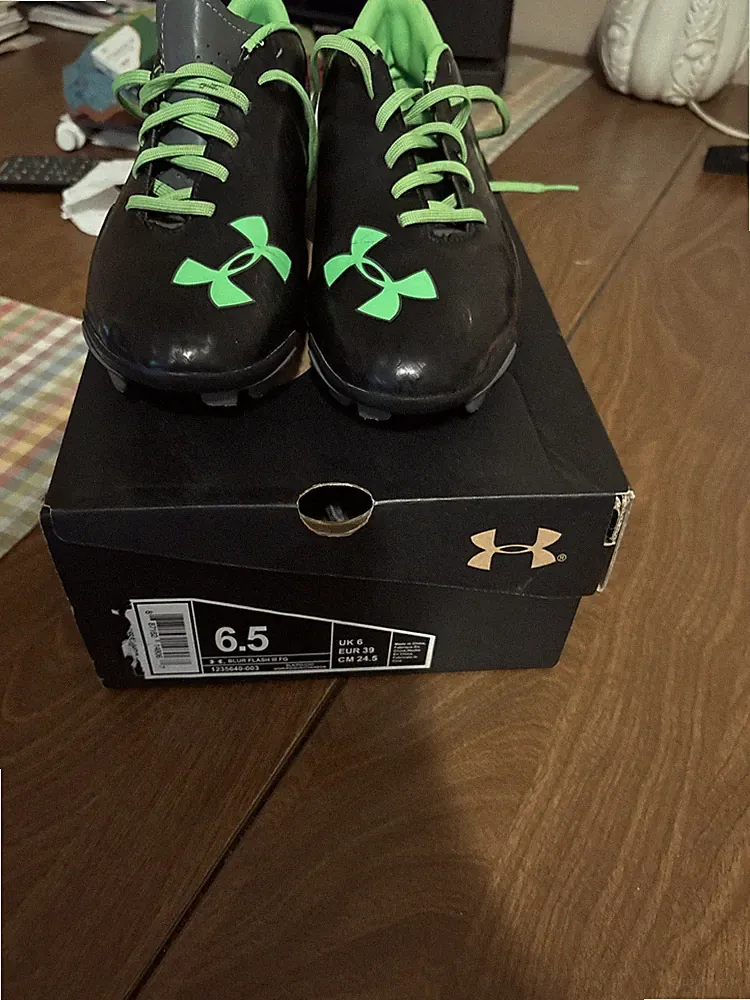 Under Armour Youth Unisex 6.5 Blur Flash111 FG New Soccer Cleats