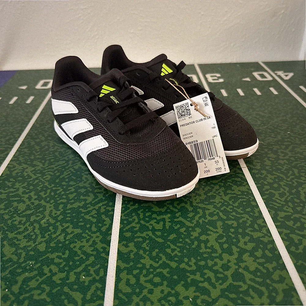 Unisex Sneakers & Athletic Shoes adidas Predator Club Indoor Soccer Size 1 1/2