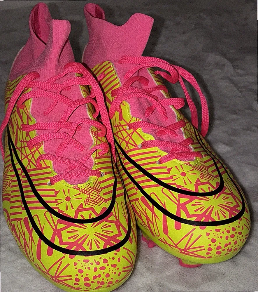 Unisex Soccer Cleats Pink Volt Yellow Green EUR 40 (MM 267)