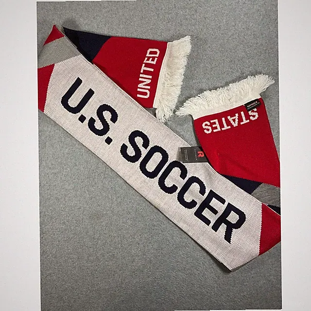 US Soccer 2022 Insider Scarf Ruffneck USA Crest Fringed Fan Scarf 1695