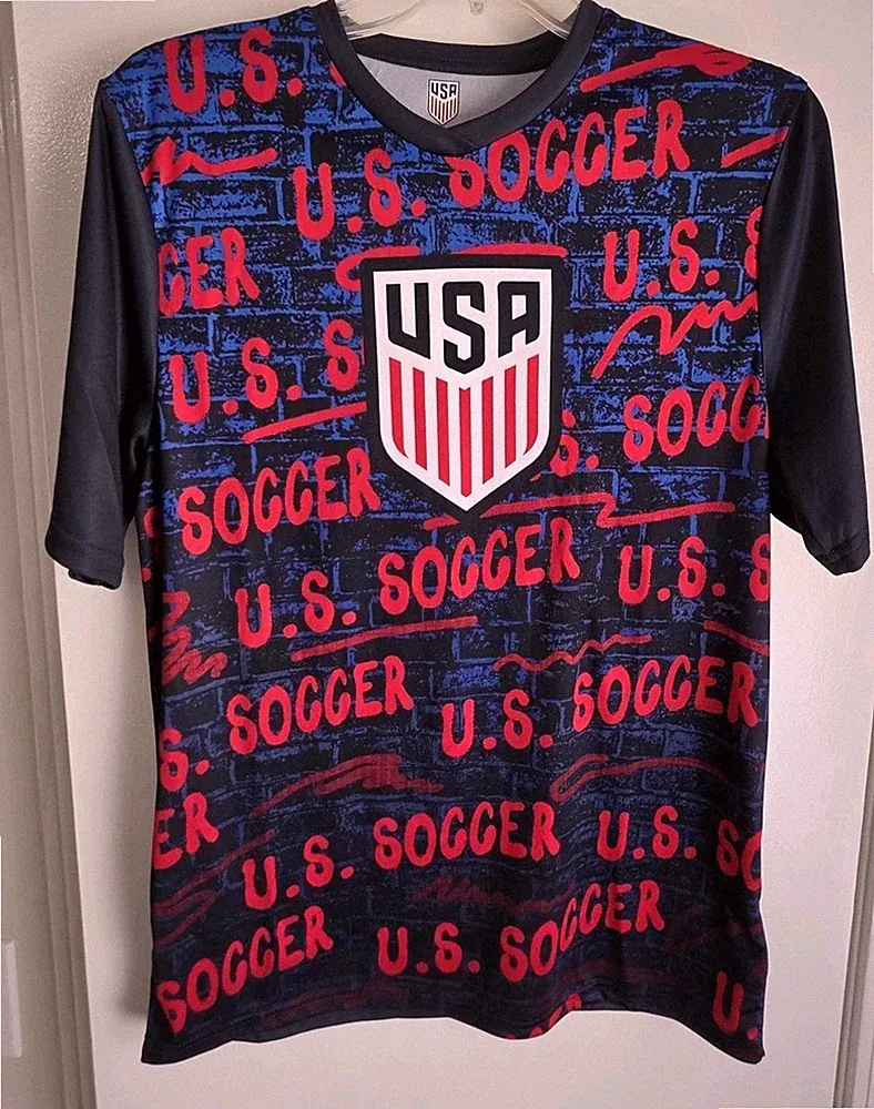 USA Team Soccer Jersey Performance T-Shirt Men's M Medium FIFA World Cup NEW NWT