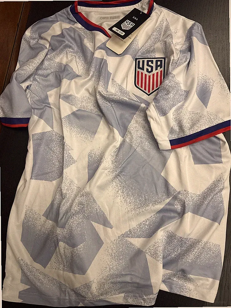 USA World Cup Soccer Jersey Men Size L Polyester