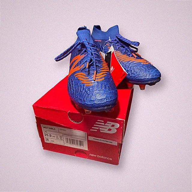 [Very Rare] 2E New Men's Size 7.0 (Women's 8.0) New Balance TEKELA V3 PRO HG