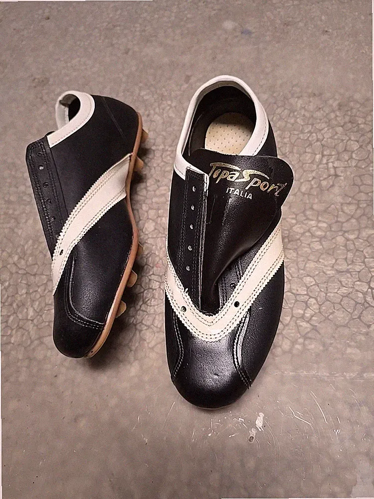 Vintage 1970's Italian Topa Sports Soccer Cleats Unworn Leather Lightweight Sz8