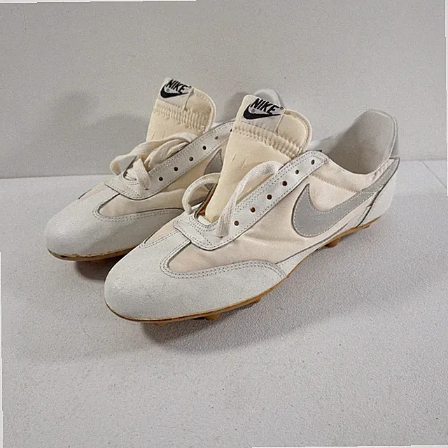 Vintage 1981 Nike Football Soccer Baseball Cleats Size 11.5 White 810608SHI
