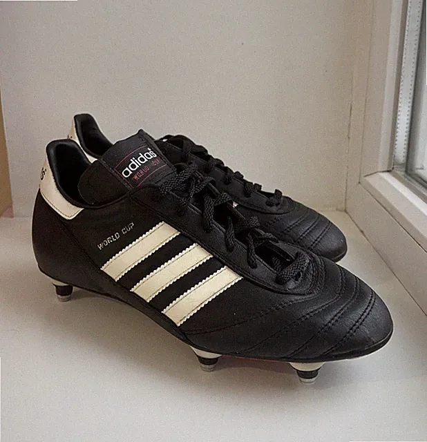 Vintage 1990’s Adidas Original Word Cup Football Soccer Cleats Size 40(Kangaroo)