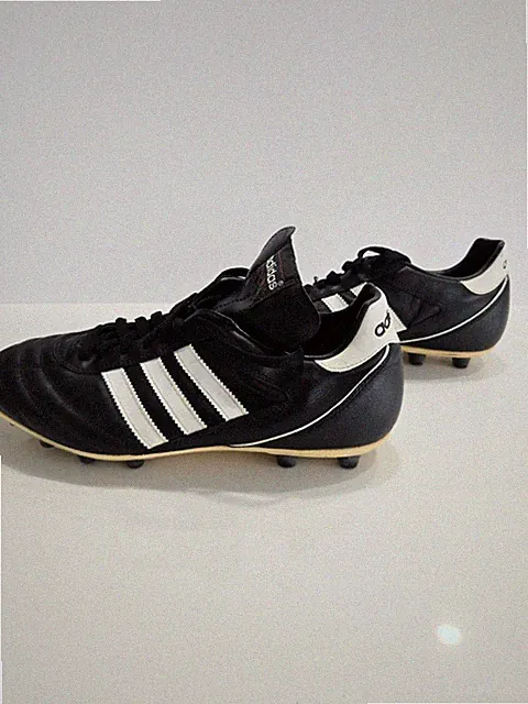 Vintage 1999 Adidas Kaiser 5 Liga Cleats (US 10 / UK 9.5)