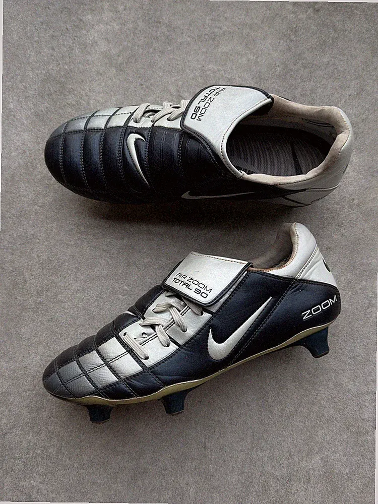 Vintage 2000s Nike Air Zoom Total 90 FG soccer cleats rare made in Italy US-7.5