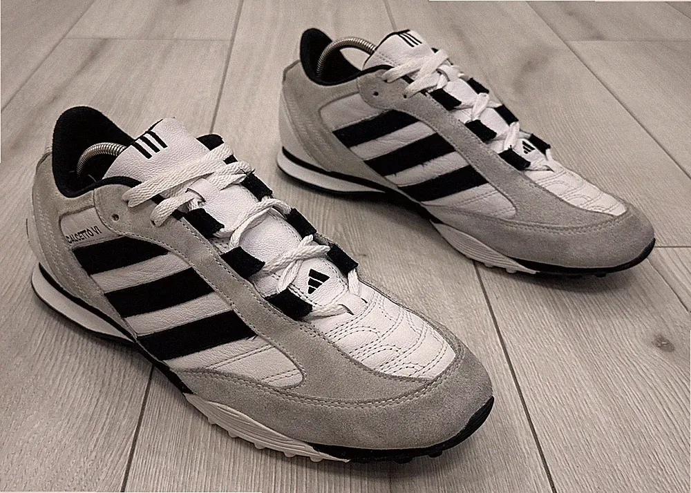 Vintage 2004 Adidas Calcetto VL White Suede Soccer Cleats Shoes Turf US 10 FR 44