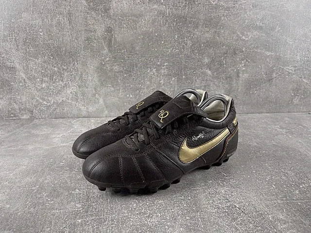 Vintage 2007 Nike Tiempo Ronaldinho R10 Football Boots Brown Gold US 7 EU 40