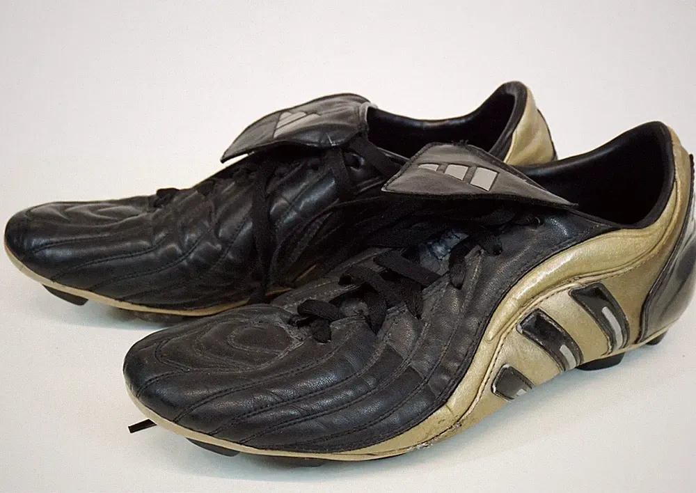 Vintage Adidas Bracara TRX 2 Black & Gold Soccer Cleats US 11.5 UK 11 EU 46