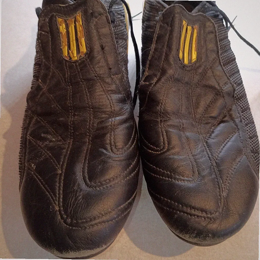 Vintage Adidas F50 SG 2004 football Boots Soccer Cleats US Size 10 Black Yellow