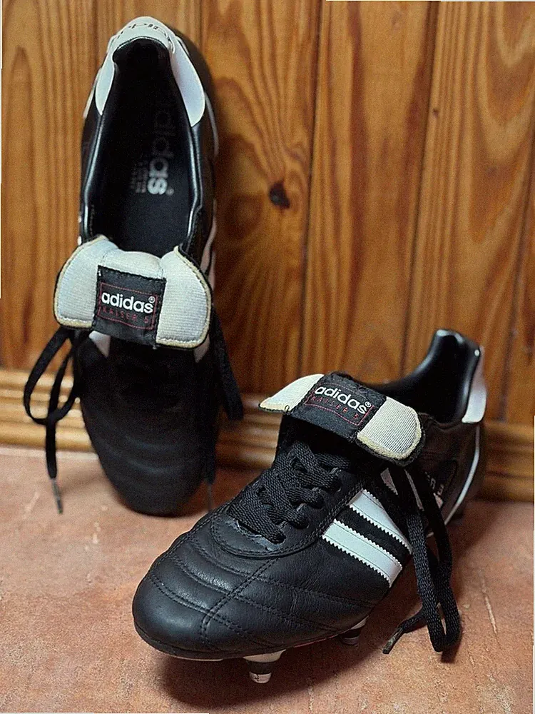 Vintage Adidas Kaiser 5 Liga Soccer Cleats Y2K 2000s Black White Leather Footbal
