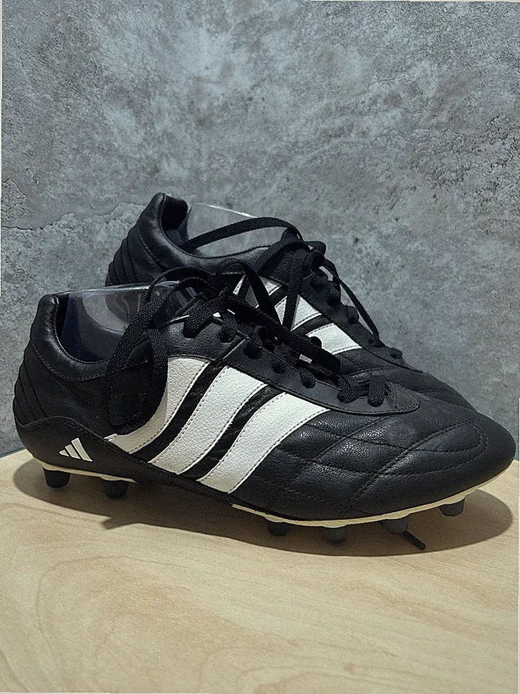 vintage Adidas soccer cleats men’s size 9.5