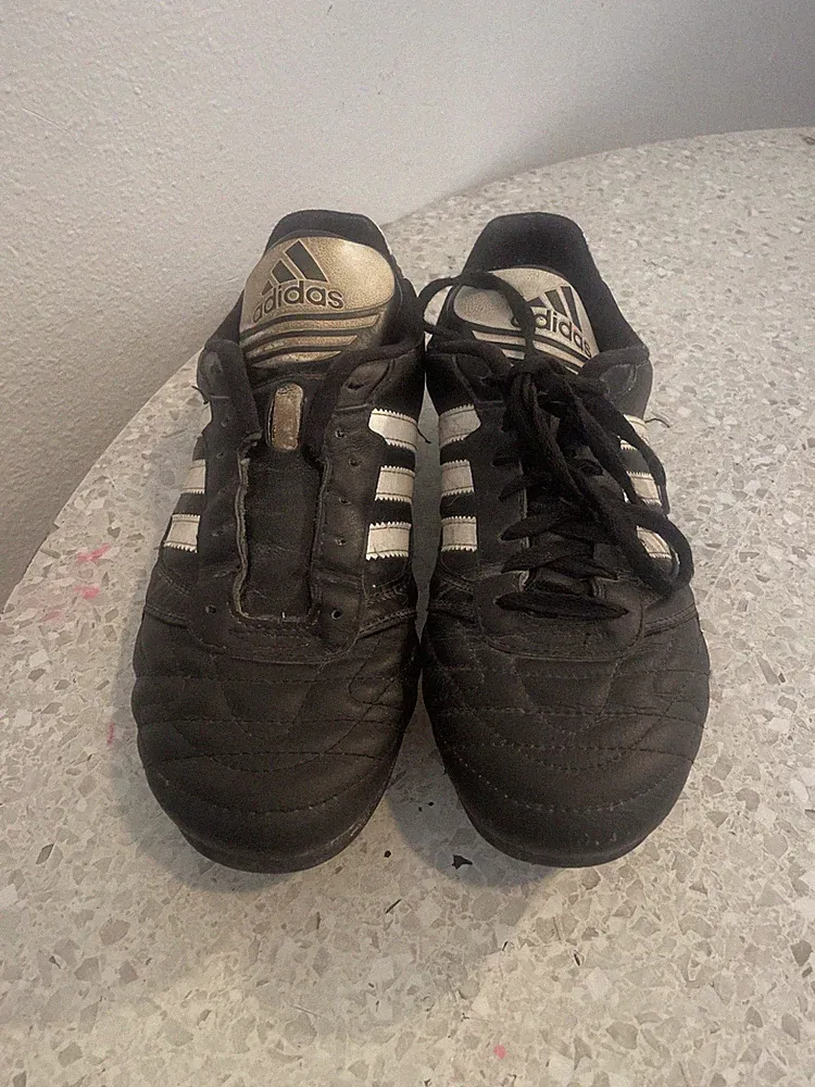 Vintage Adidas Soccer Cleats Mens 10.5 M Black Athletic Football Boots 015375
