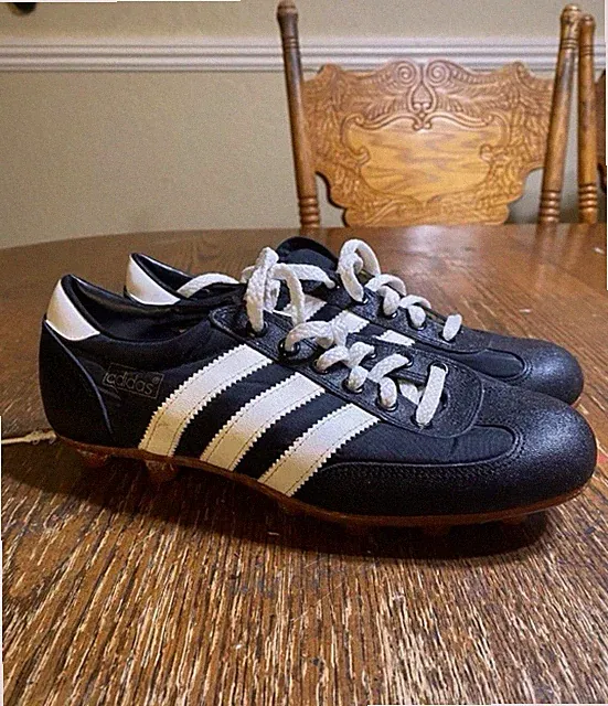 Vintage Adidas soccer / Futbol cleats